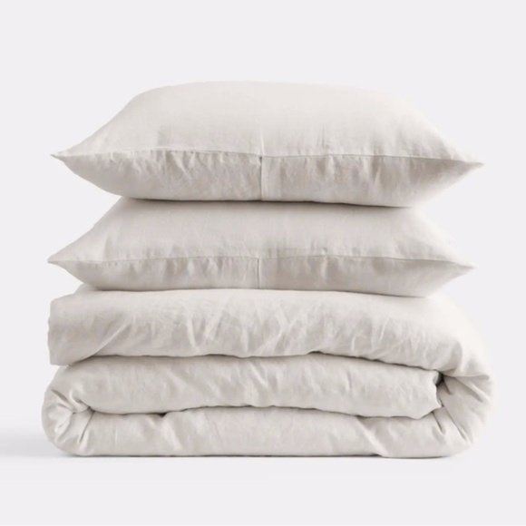 Quince Other - NWT Quince European Linen Light Tan King Duvet Cover Set with Shams in Sand